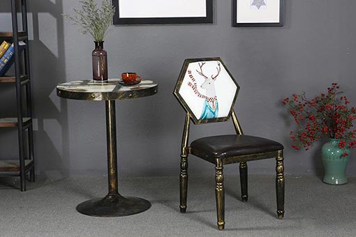 圓形西餐廳桌椅圖片