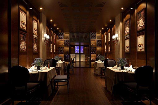 實木西餐廳桌椅圖片