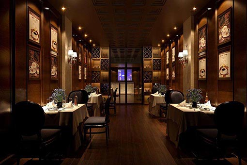 西餐廳桌椅搭配效果圖