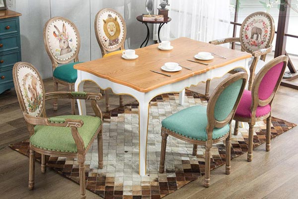 時(shí)尚軟包餐椅圖片